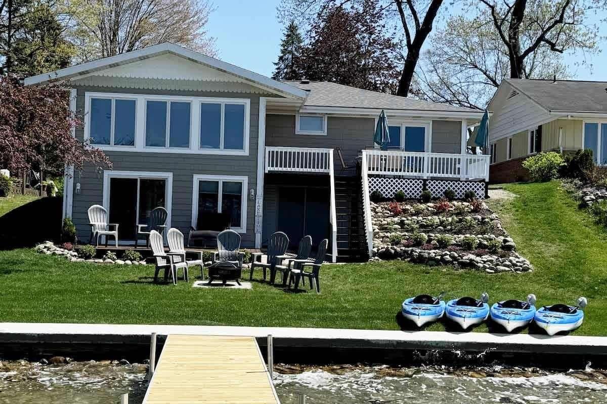 Magician Lake House